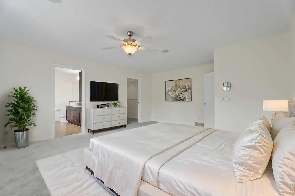 386 Mahogany Terrace SE Calgary AB T3M 0X4