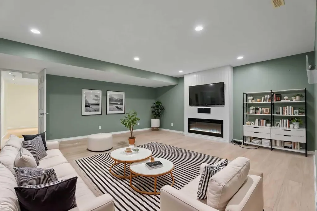 386 Mahogany Terrace SE Calgary AB T3M 0X4