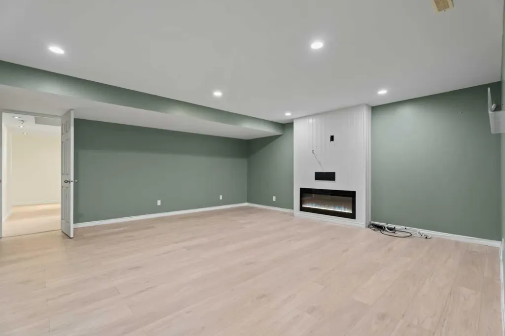 386 Mahogany Terrace SE Calgary AB T3M 0X4