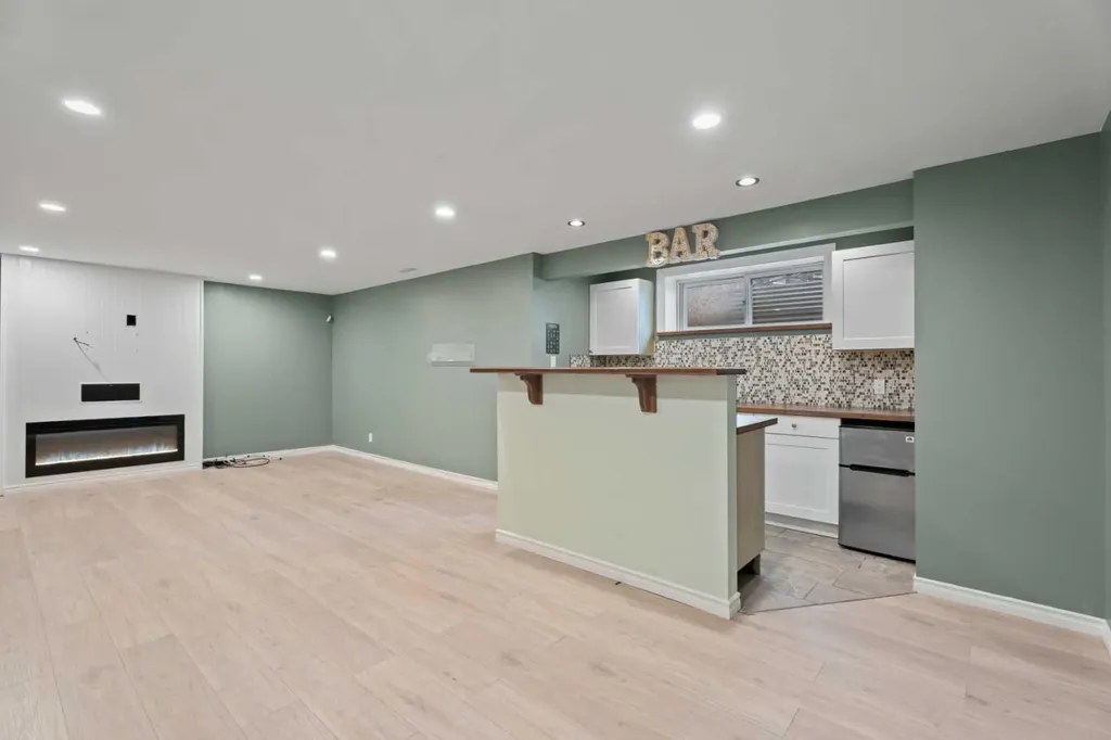 386 Mahogany Terrace SE Calgary AB T3M 0X4