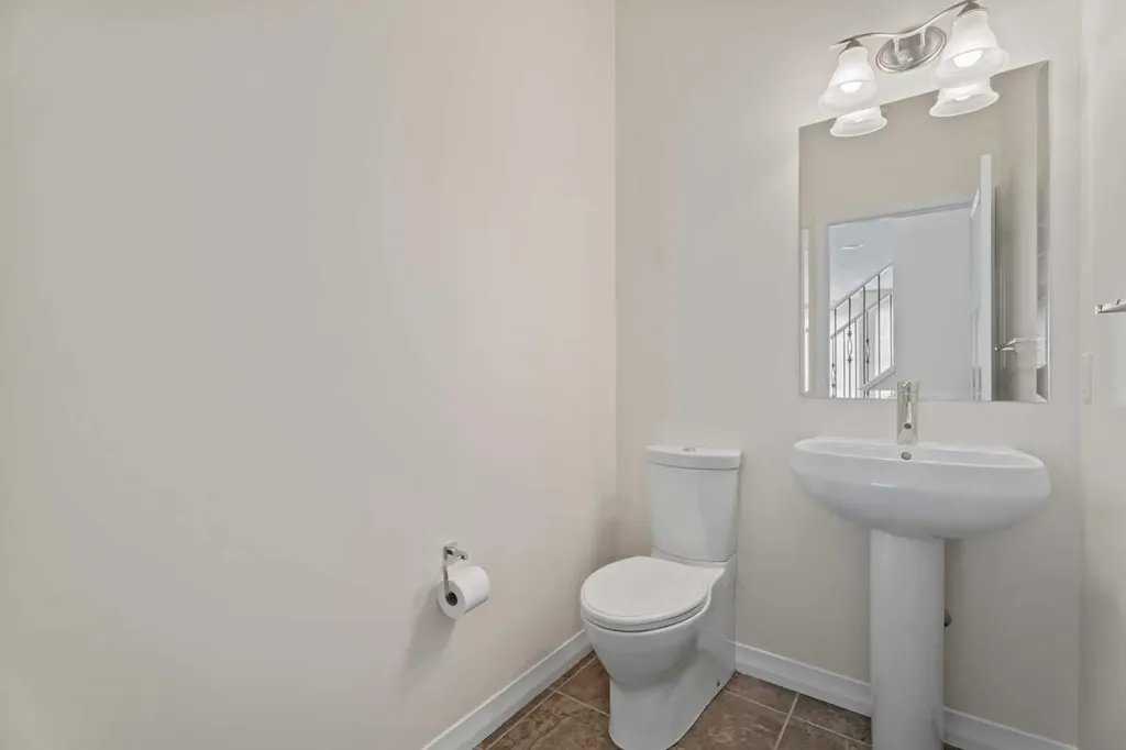 386 Mahogany Terrace SE Calgary AB T3M 0X4