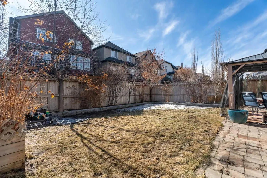 386 Mahogany Terrace SE Calgary AB T3M 0X4