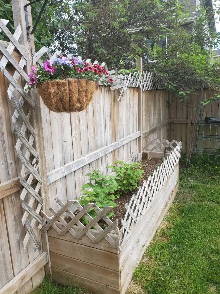 386 Mahogany Terrace SE Calgary AB T3M 0X4