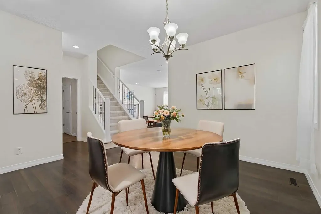 386 Mahogany Terrace SE Calgary AB T3M 0X4