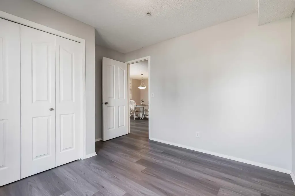 6224 17 Avenue SE Calgary AB T2A 7X8
