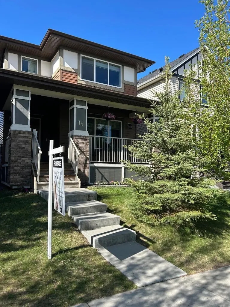 14 Reunion Grove Airdrie AB T4B 0Z7