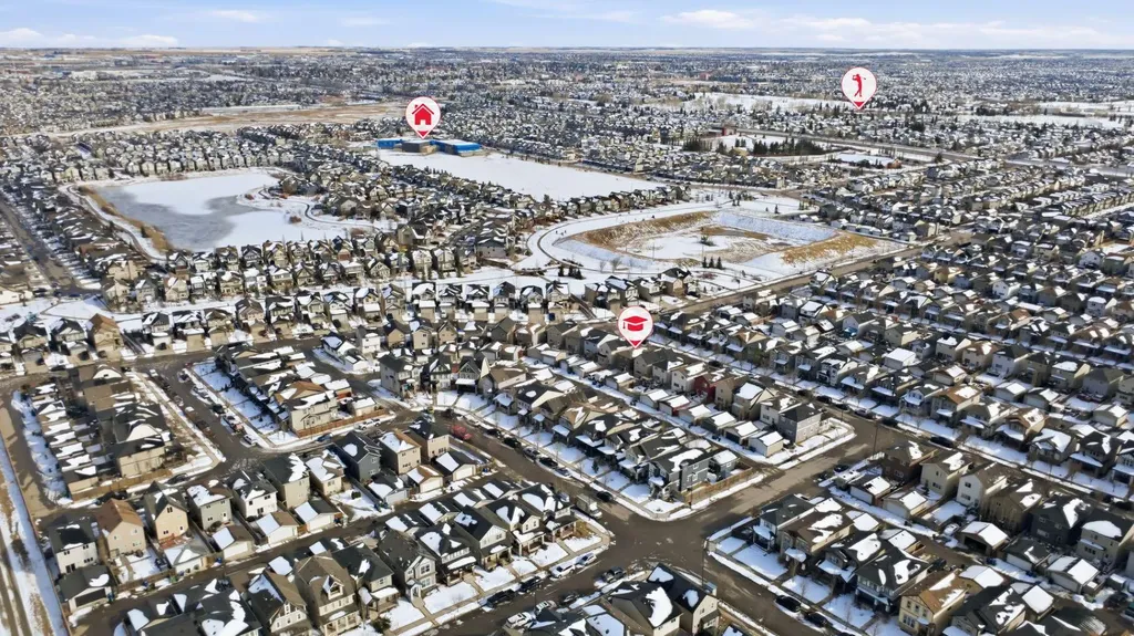 14 Reunion Grove Airdrie AB T4B 0Z7