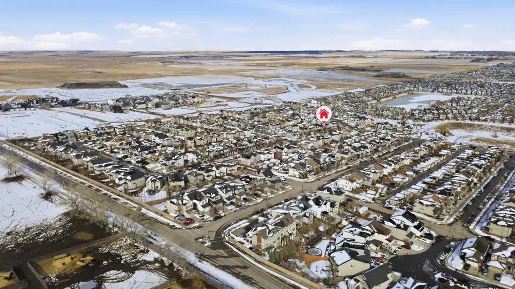 14 Reunion Grove Airdrie AB T4B 0Z7