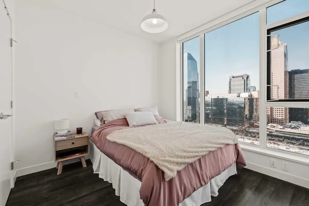 310 12 Avenue SW Calgary AB T2R 1B5
