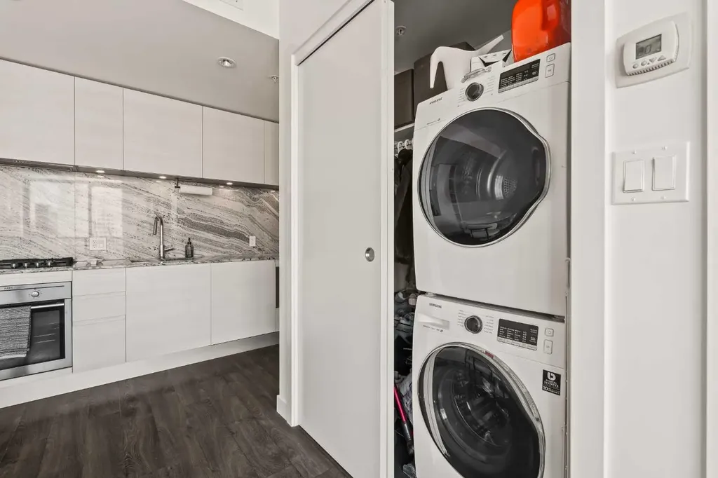 310 12 Avenue SW Calgary AB T2R 1B5