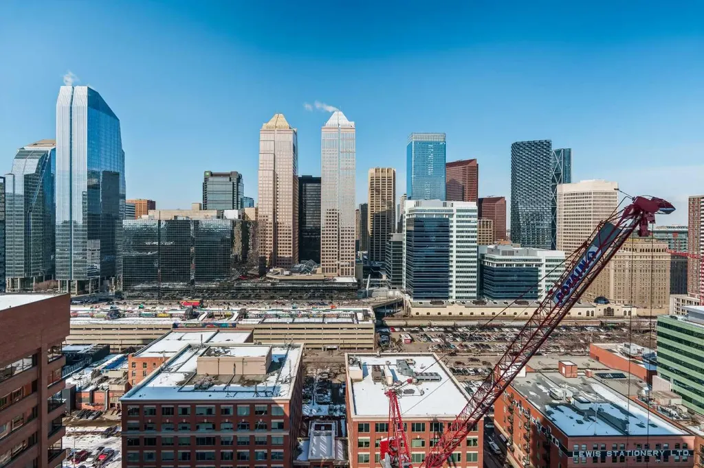 310 12 Avenue SW Calgary AB T2R 1B5