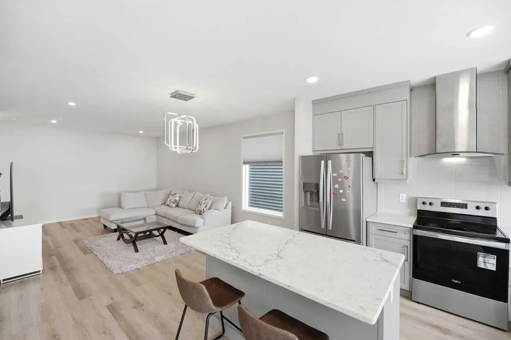 34 Aquila Way NW Calgary AB T3R 1Z6
