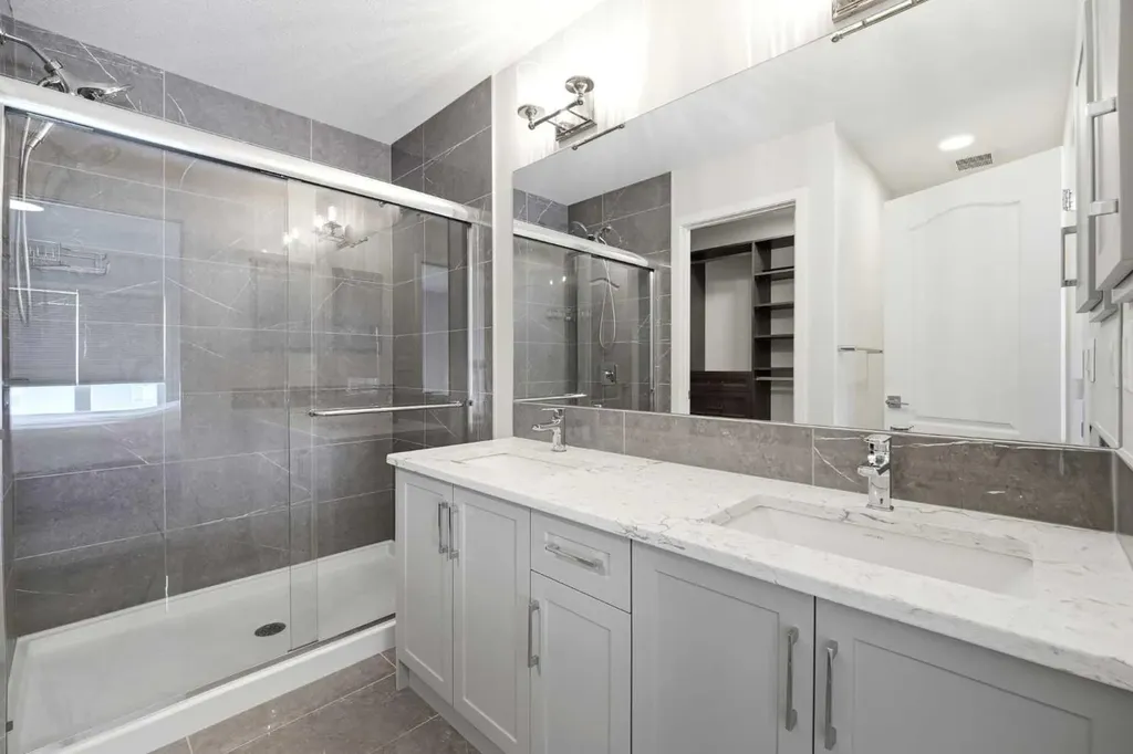 34 Aquila Way NW Calgary AB T3R 1Z6