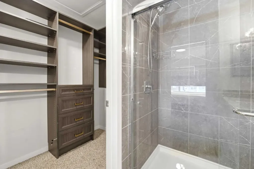 34 Aquila Way NW Calgary AB T3R 1Z6