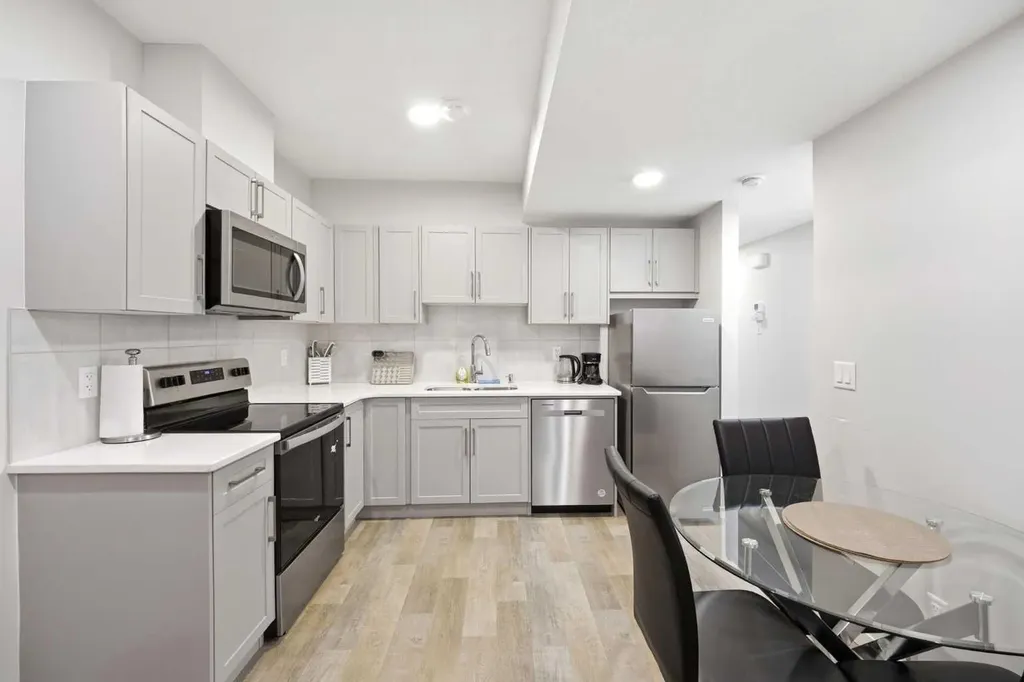 34 Aquila Way NW Calgary AB T3R 1Z6