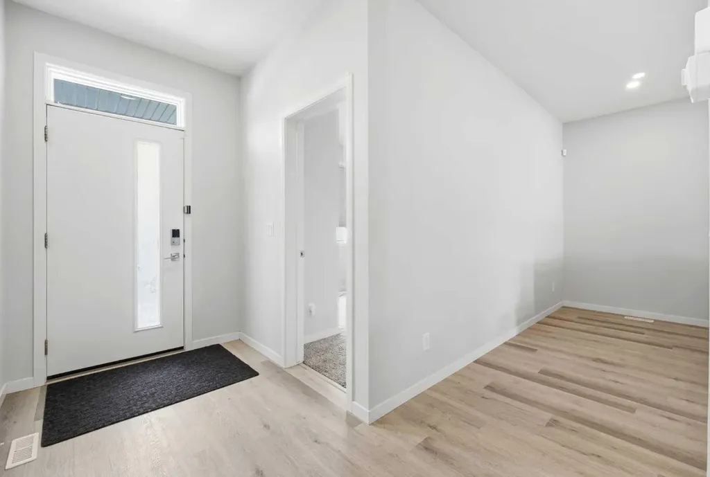 34 Aquila Way NW Calgary AB T3R 1Z6