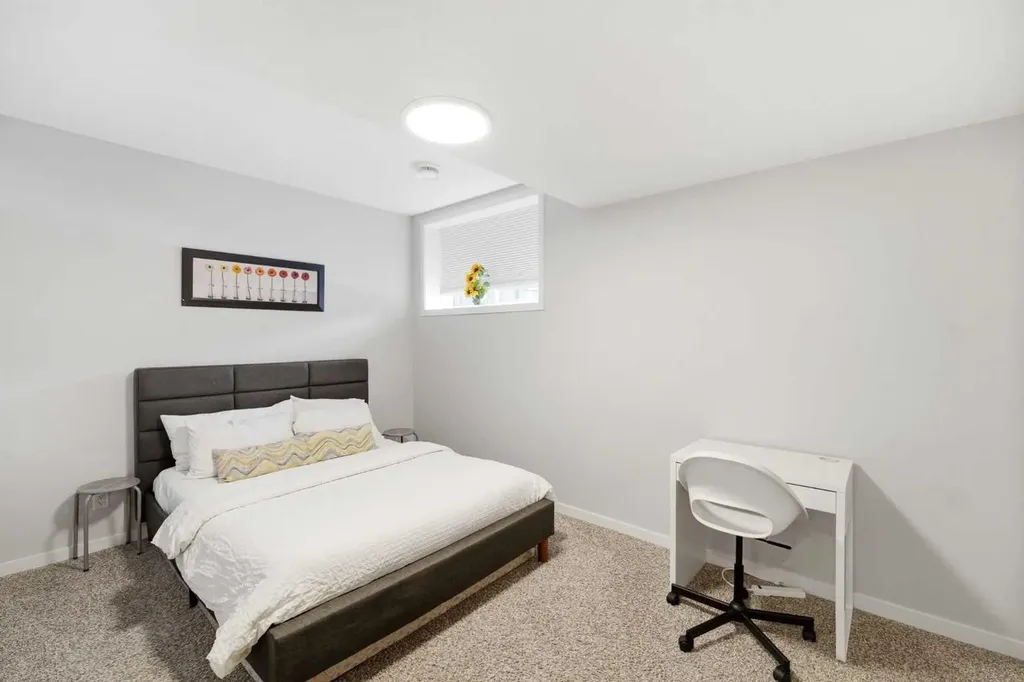 34 Aquila Way NW Calgary AB T3R 1Z6