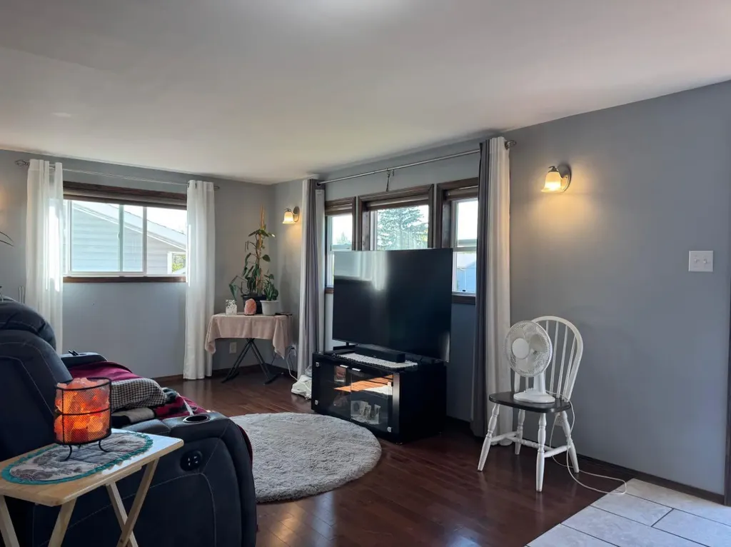 4631 54 Street Rycroft AB T0H 3A0