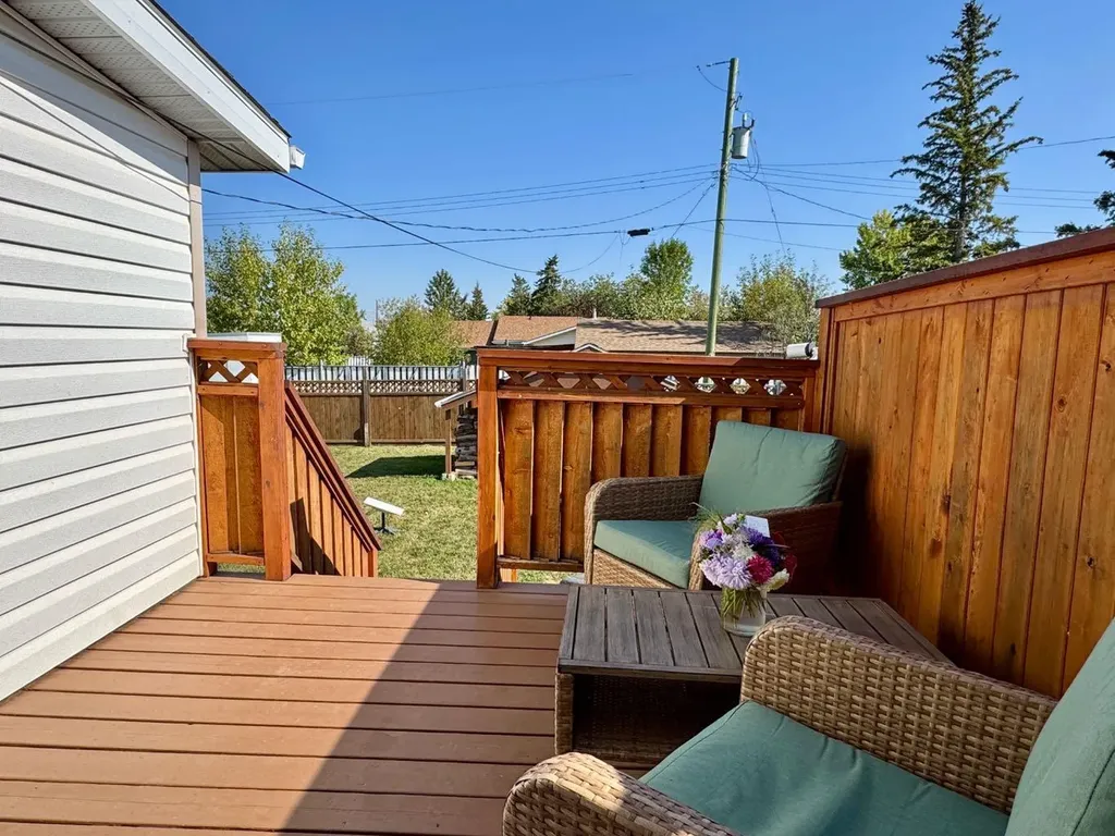 4631 54 Street Rycroft AB T0H 3A0