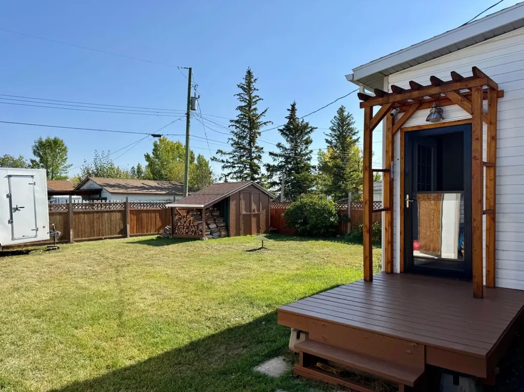 4631 54 Street Rycroft AB T0H 3A0