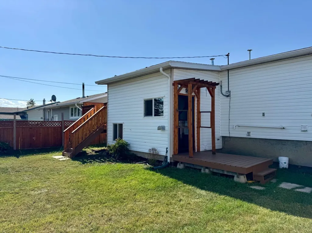 4631 54 Street Rycroft AB T0H 3A0
