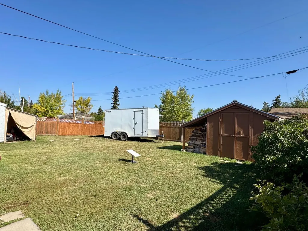 4631 54 Street Rycroft AB T0H 3A0