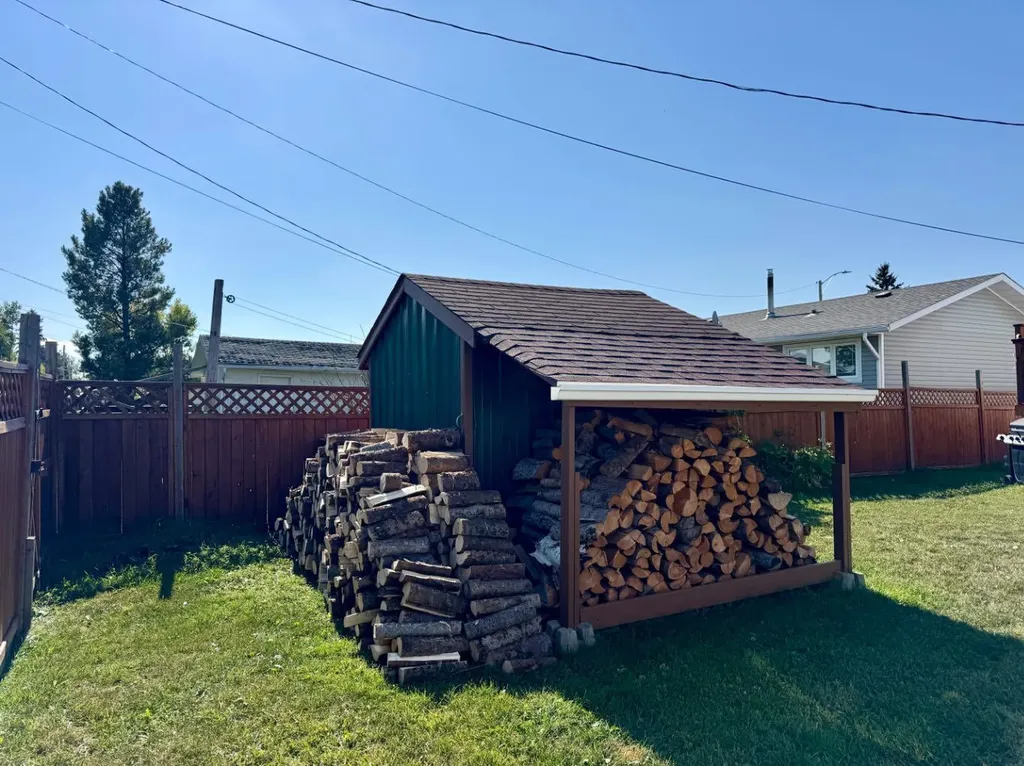 4631 54 Street Rycroft AB T0H 3A0