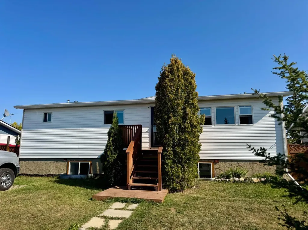 4631 54 Street Rycroft AB T0H 3A0