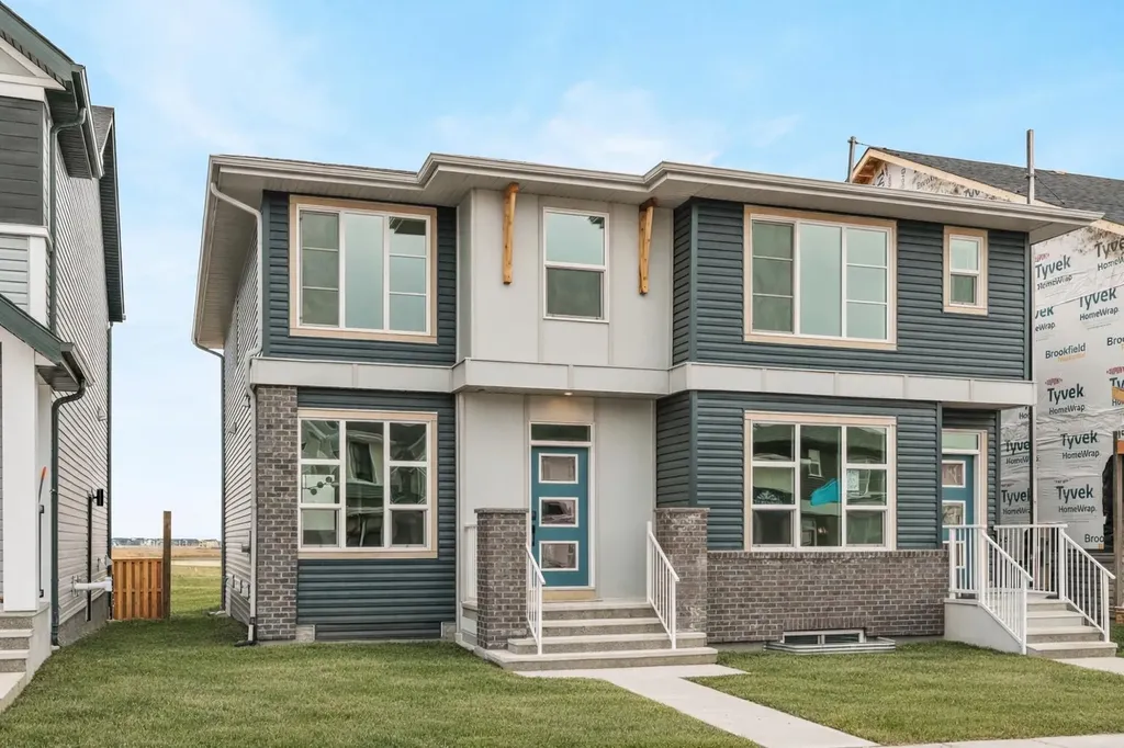 19760 45 Street SE Calgary AB T3M 4B3