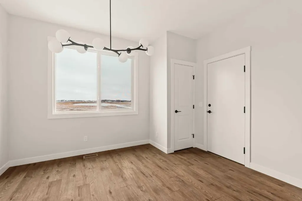 19760 45 Street SE Calgary AB T3M 4B3