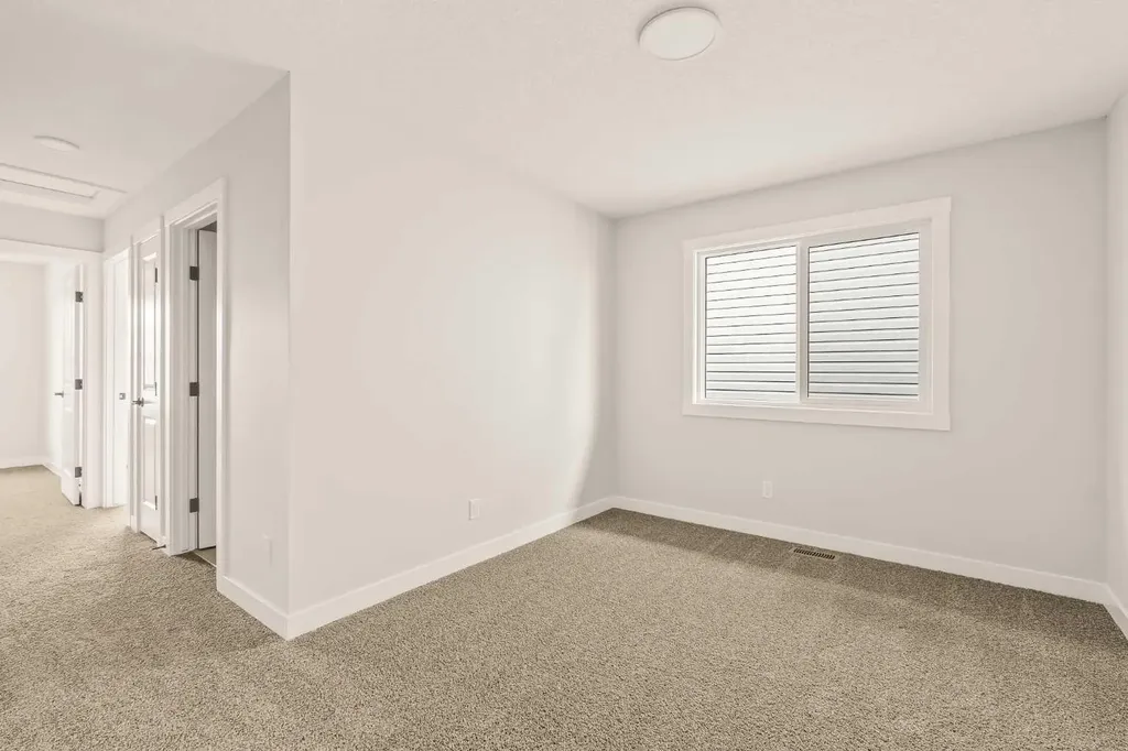 19760 45 Street SE Calgary AB T3M 4B3