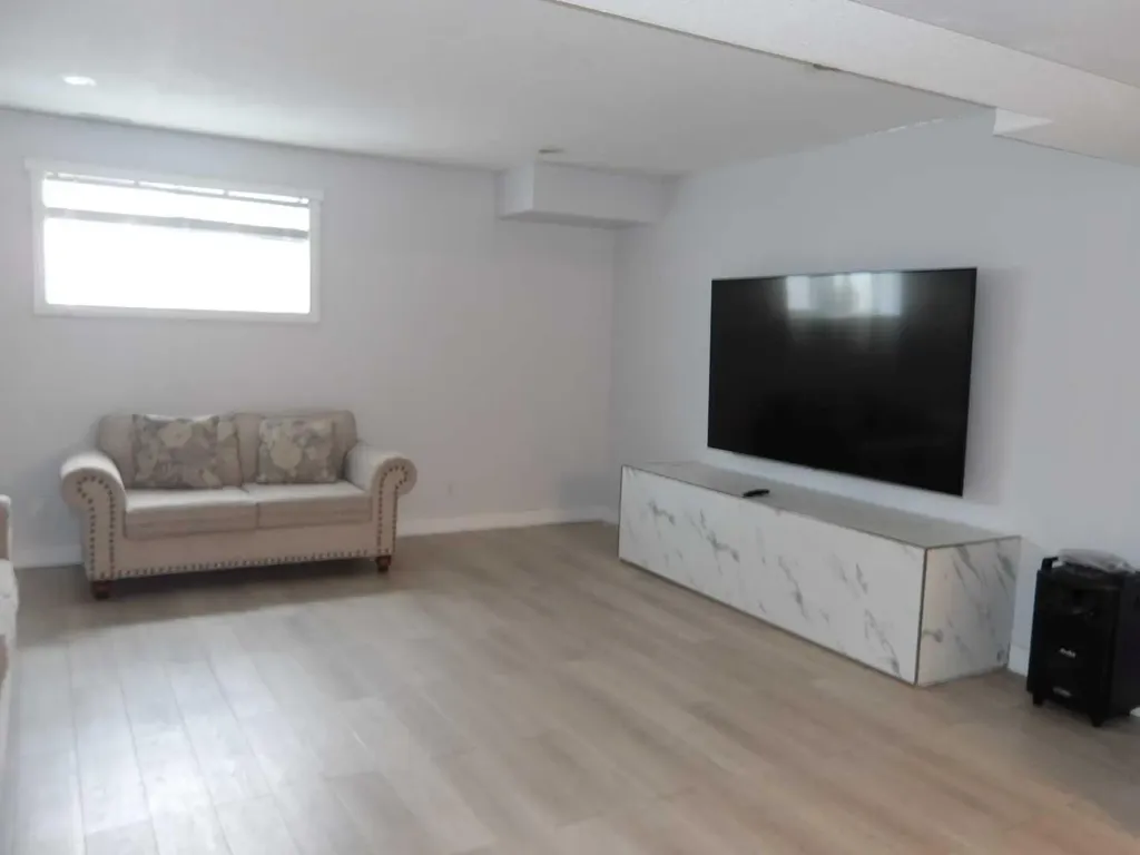 39 Ashley Close Red Deer AB T4R2X3