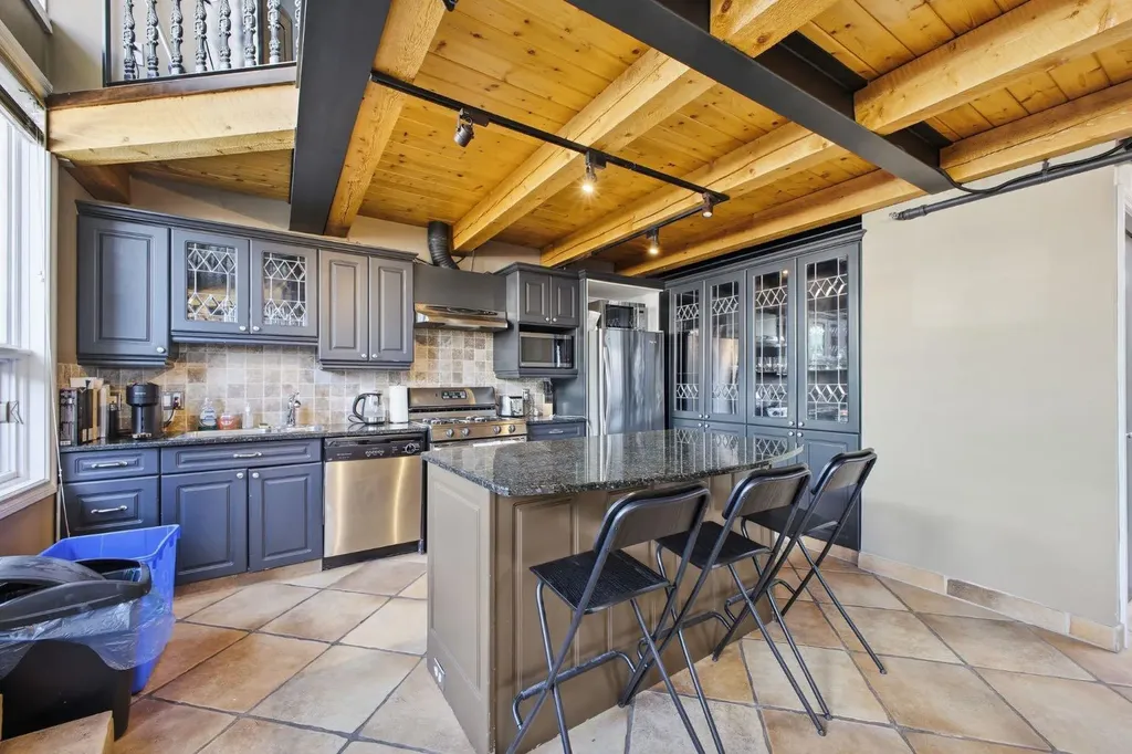 1117 1 Street SW Calgary AB T2R0T9