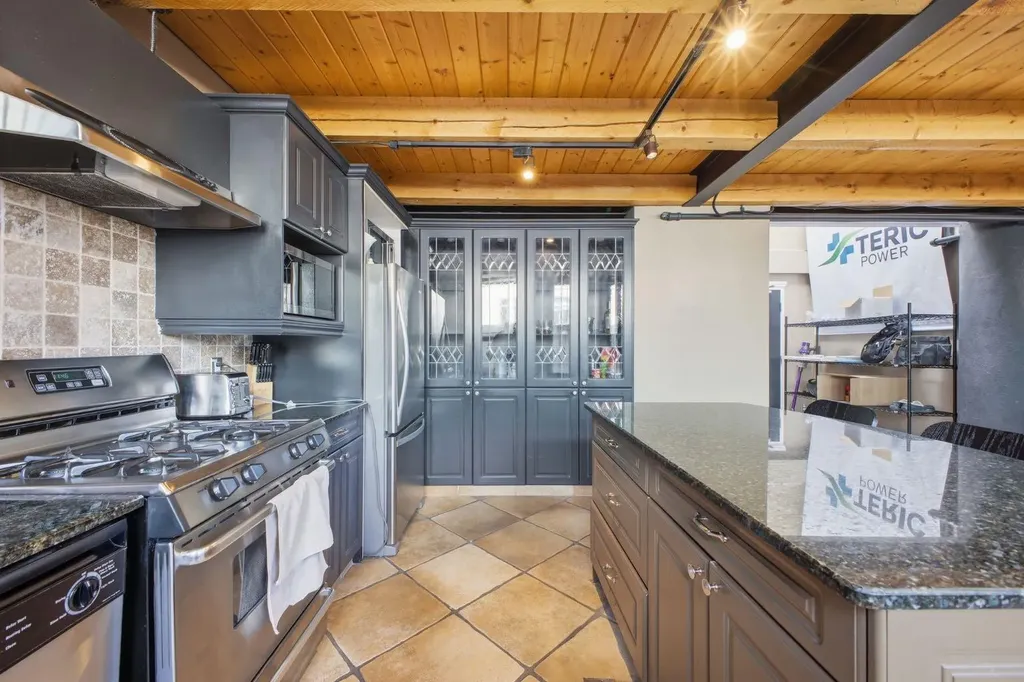 1117 1 Street SW Calgary AB T2R0T9