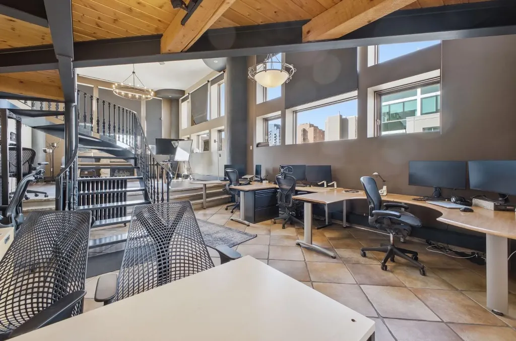1117 1 Street SW Calgary AB T2R0T9