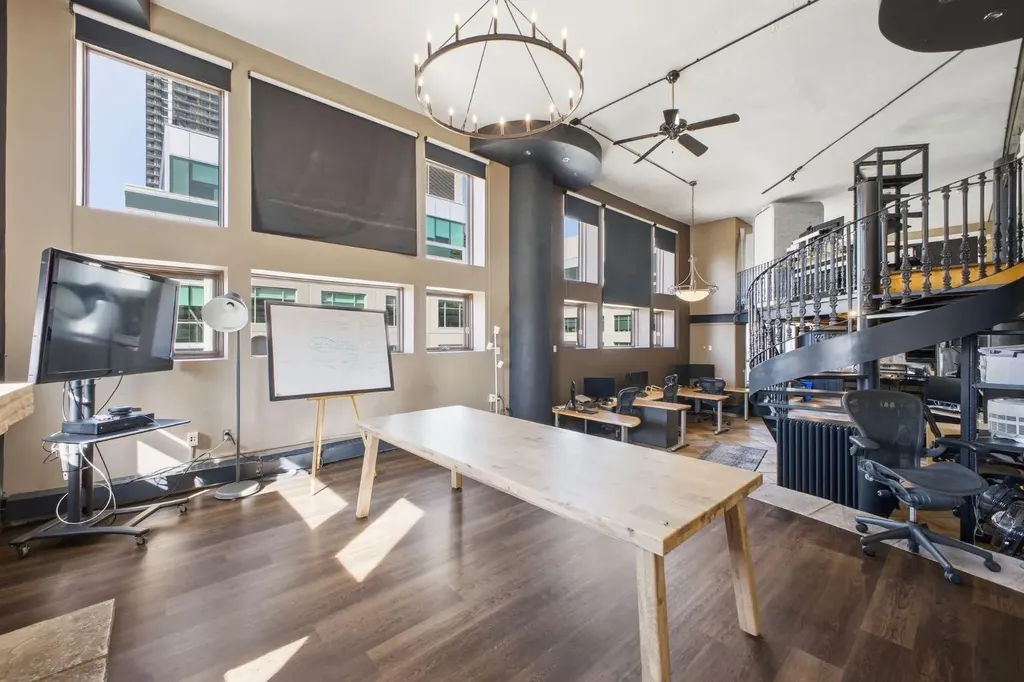 1117 1 Street SW Calgary AB T2R0T9