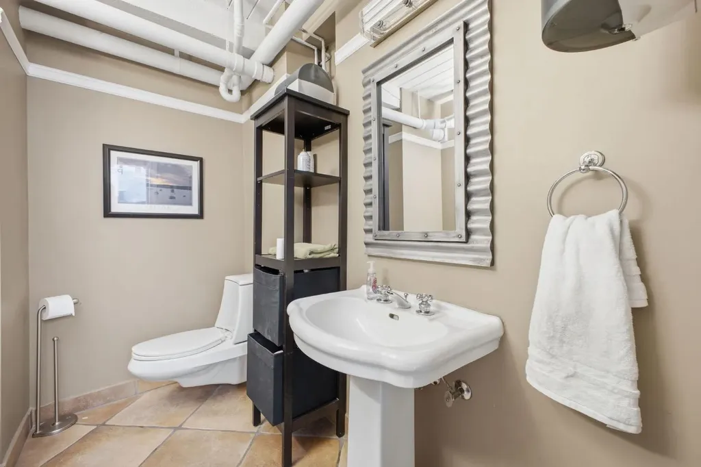 1117 1 Street SW Calgary AB T2R0T9