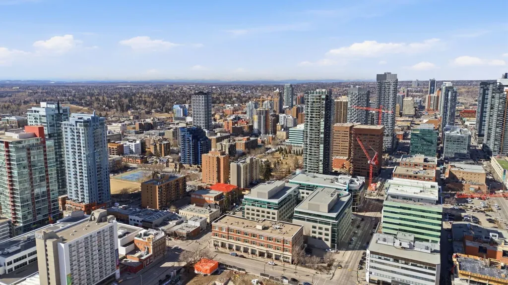 1117 1 Street SW Calgary AB T2R0T9