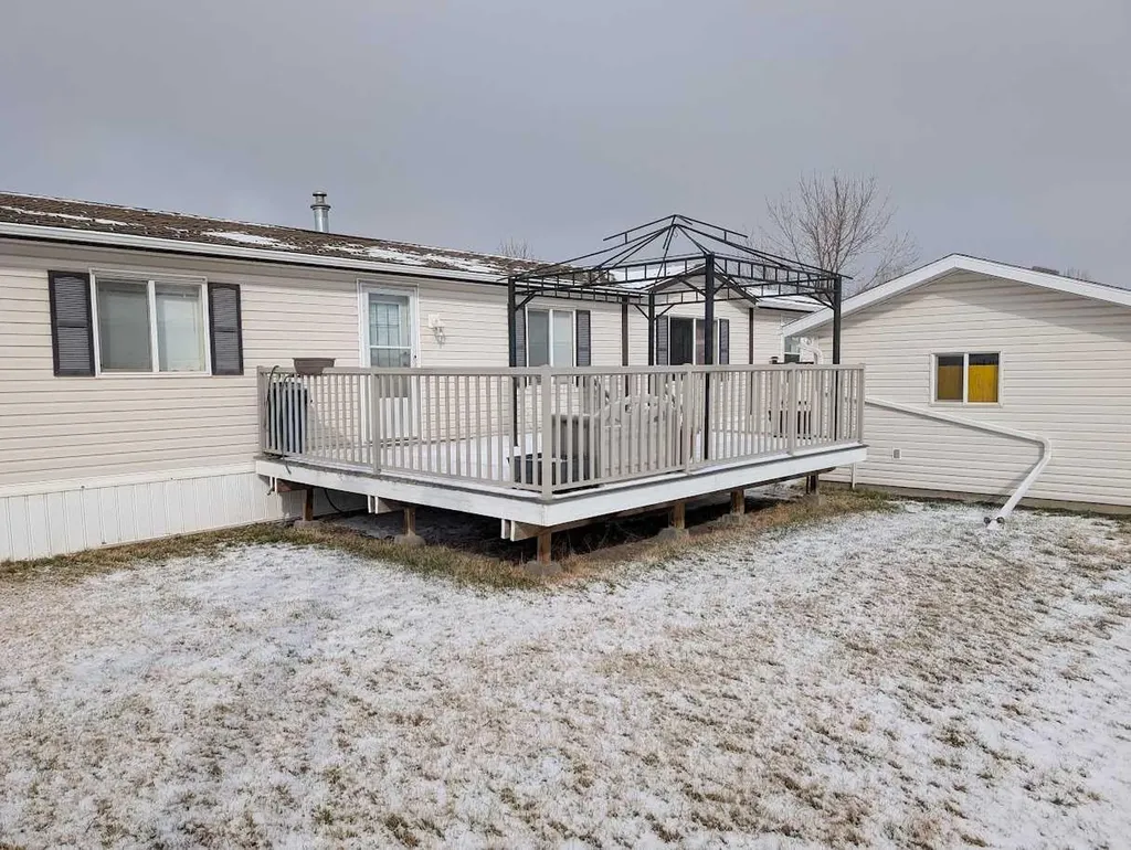 211 Railway Avenue Coaldale AB T1M 0A8