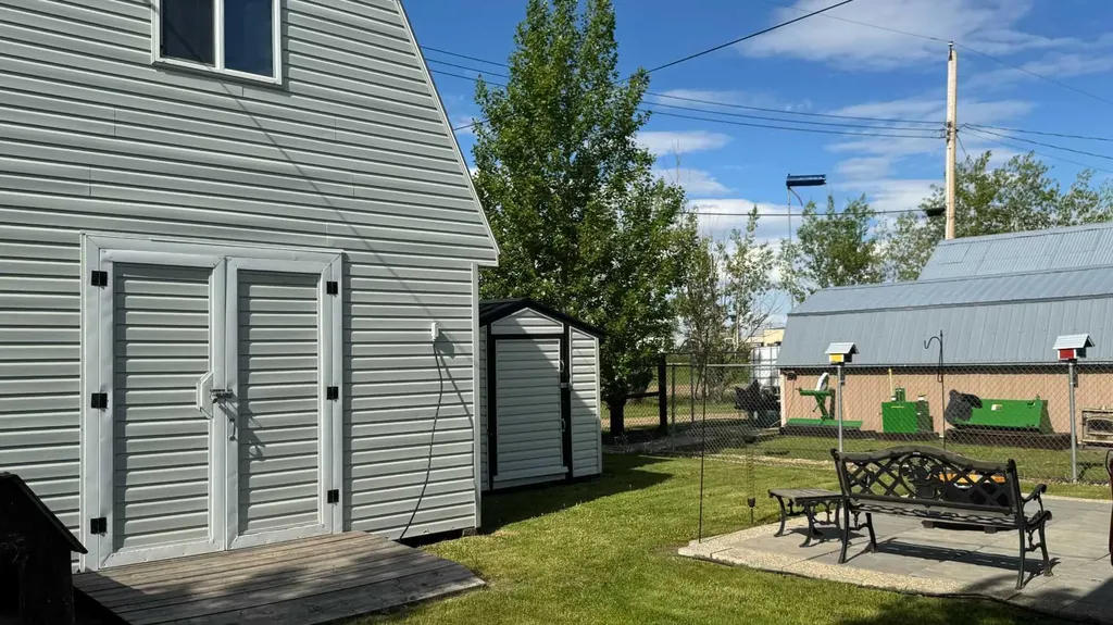 106 Brien Avenue NW Falher AB T0H 1M0
