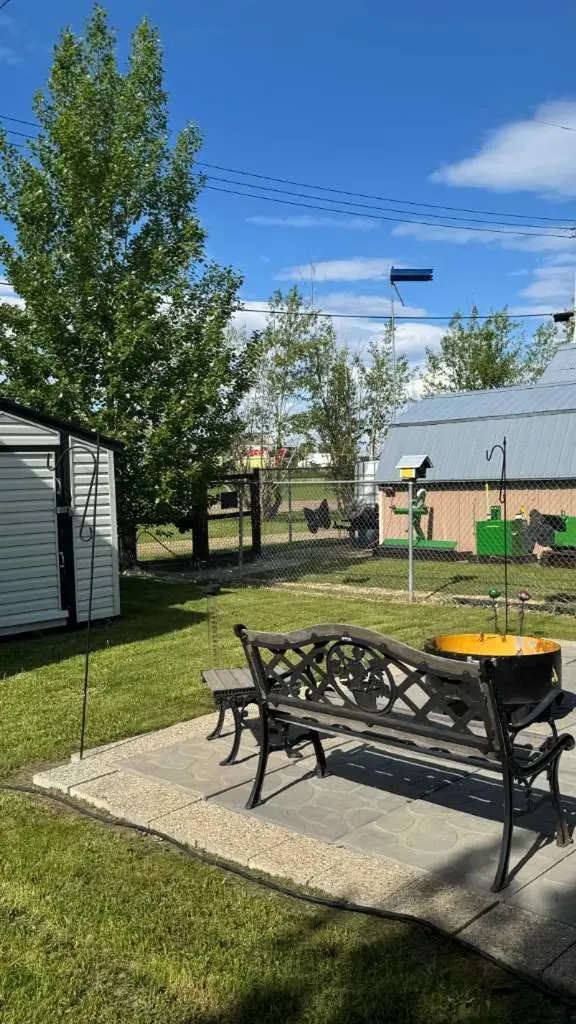 106 Brien Avenue NW Falher AB T0H 1M0