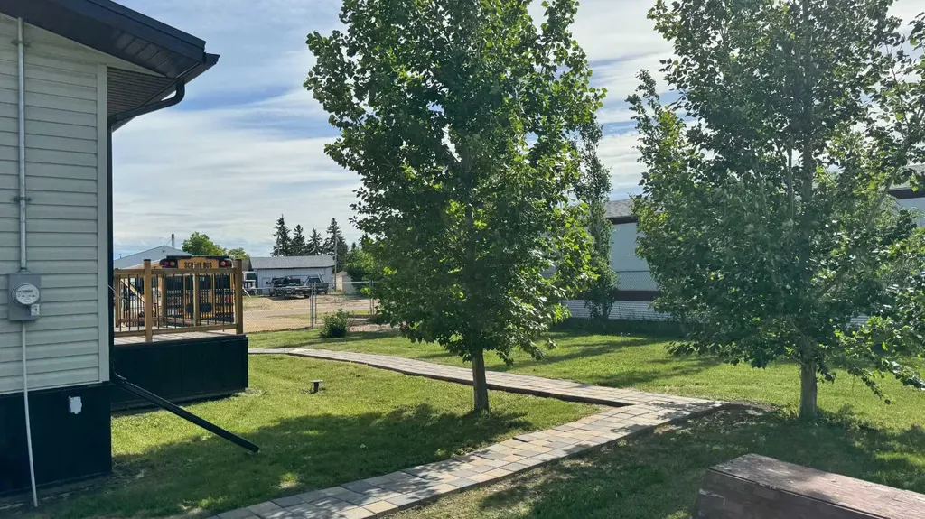 106 Brien Avenue NW Falher AB T0H 1M0
