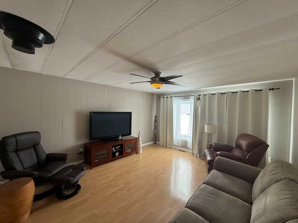 106 Brien Avenue NW Falher AB T0H 1M0