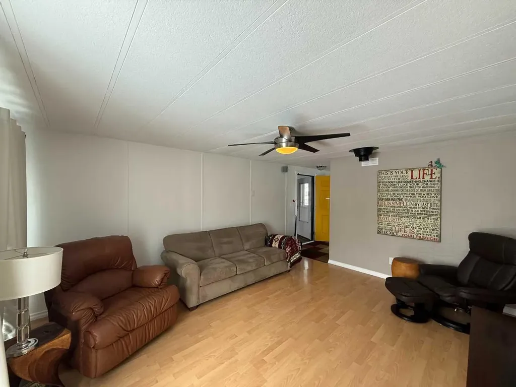 106 Brien Avenue NW Falher AB T0H 1M0