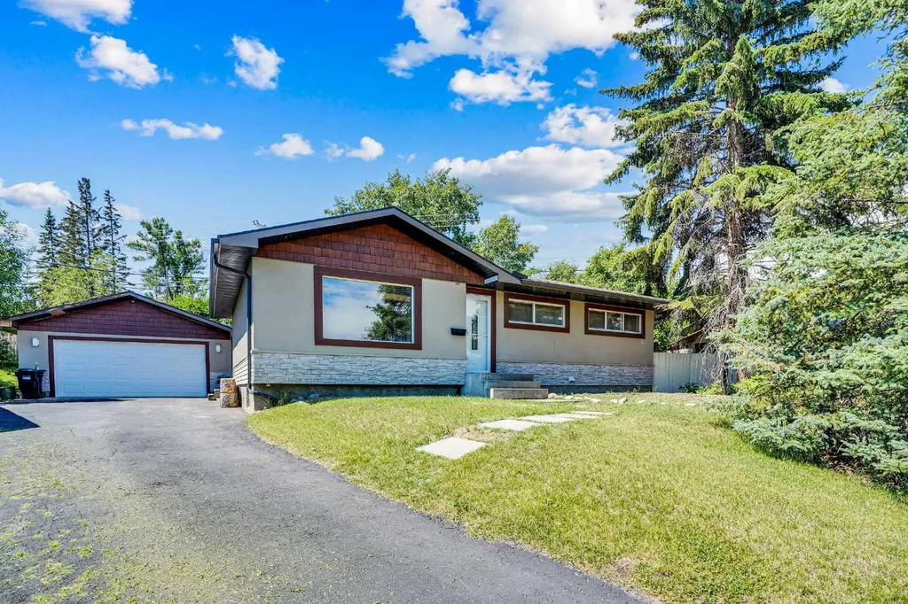 52 Harrow Crescent SW Calgary AB T2V 3A9