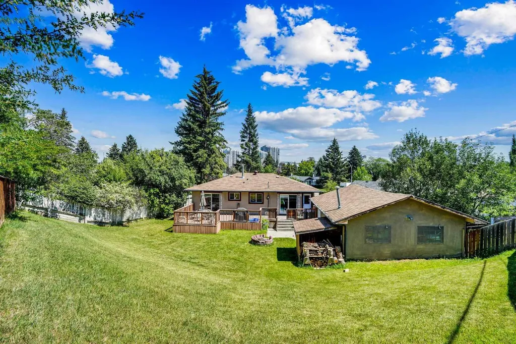 52 Harrow Crescent SW Calgary AB T2V 3A9