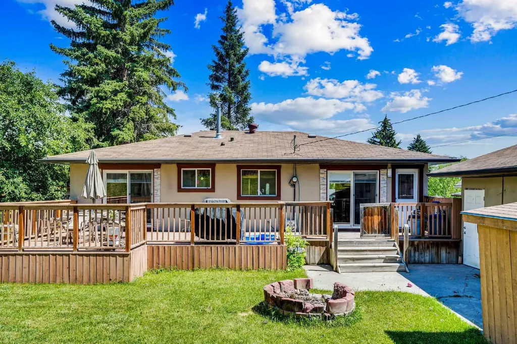 52 Harrow Crescent SW Calgary AB T2V 3A9
