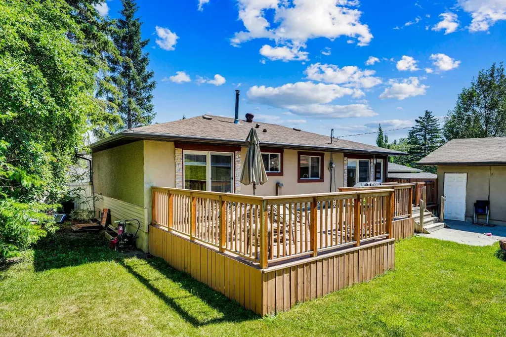 52 Harrow Crescent SW Calgary AB T2V 3A9