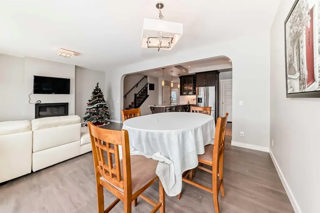 144 Nolancrest Circle NW Calgary AB T3R 0T7