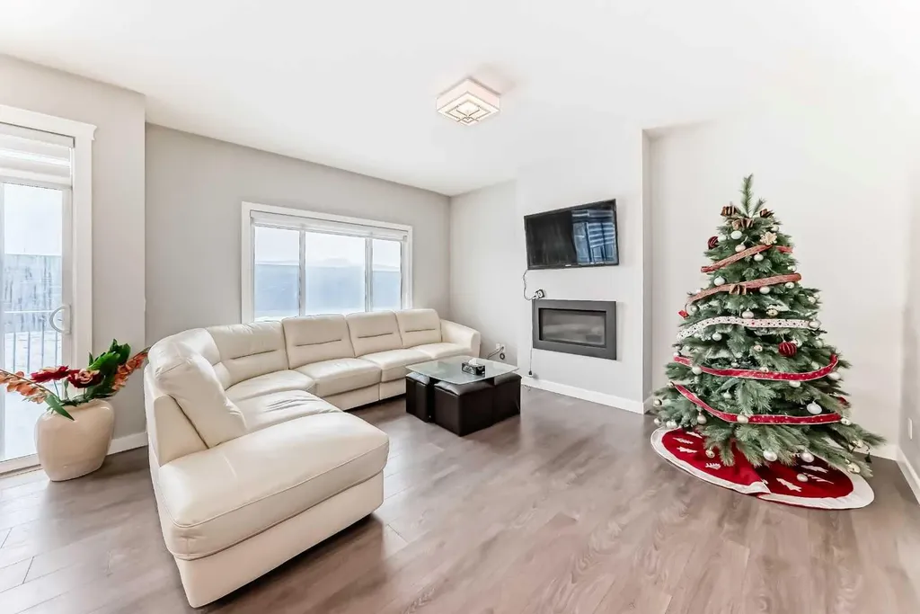 144 Nolancrest Circle NW Calgary AB T3R 0T7